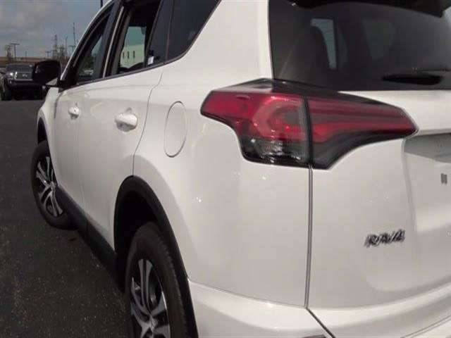 Toyota RAV4 2017 photo 28